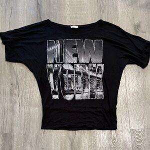 Zenana Outfitters Black New York Graphic Tee